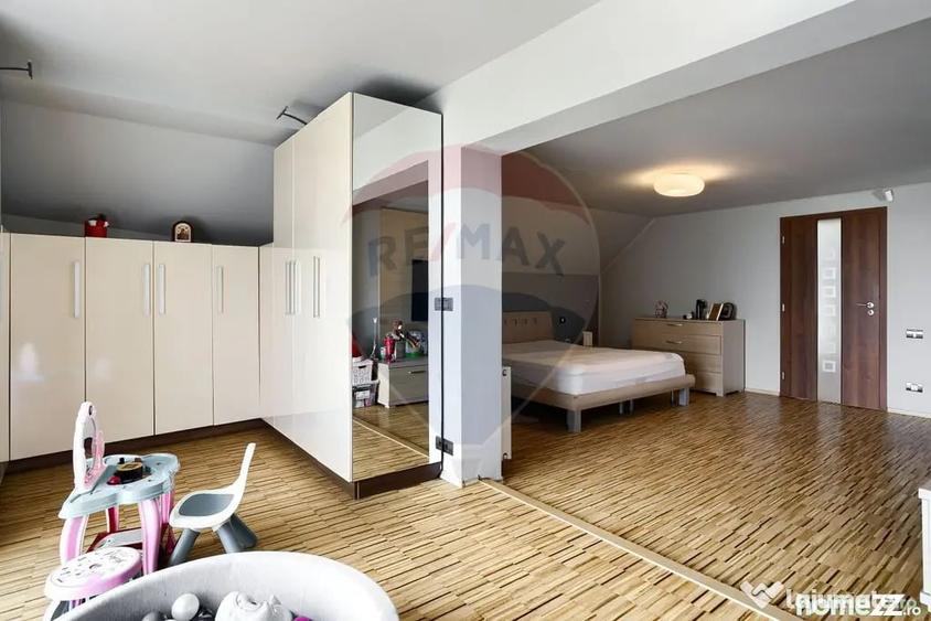 Casă cu 2 camere cu Teren 900 Mp în Est