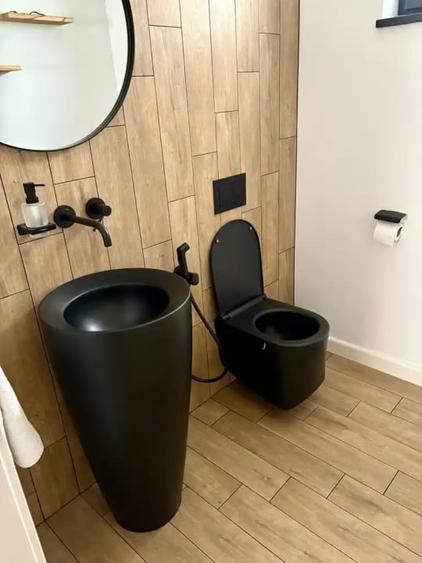 Casă individuală cu 6 camere cu Canalizare în Marginea