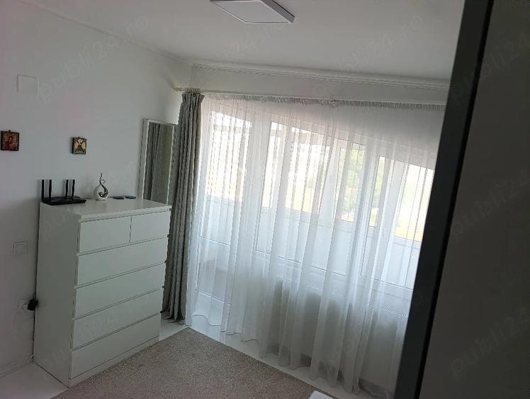 Apartament cu 3 camere decomandat în Apărătorii Patriei