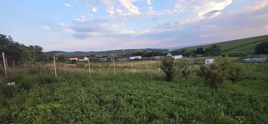 Teren de 2000 mp, în Hamba