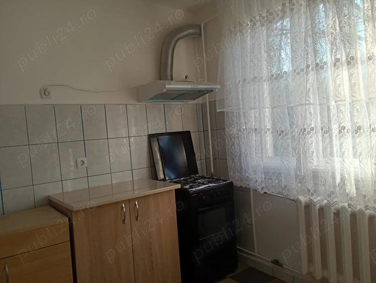 Garsonieră decomandată în Gară