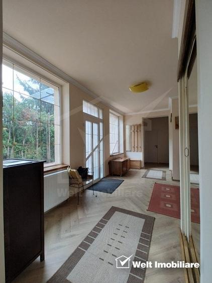 Casă individuală cu 7 camere cu Canalizare în Grigorescu