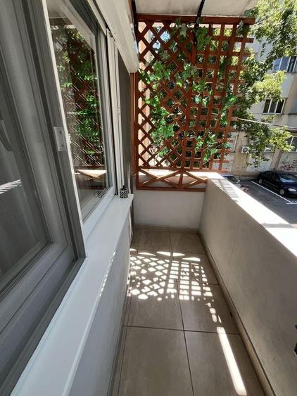 Apartament cu 3 camere semidecomandat, mobilat în Brazda lui Novac