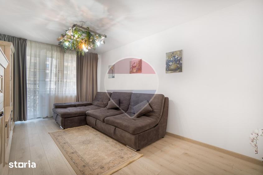 Apartament cu 2 camere decomandat în Tractorul
