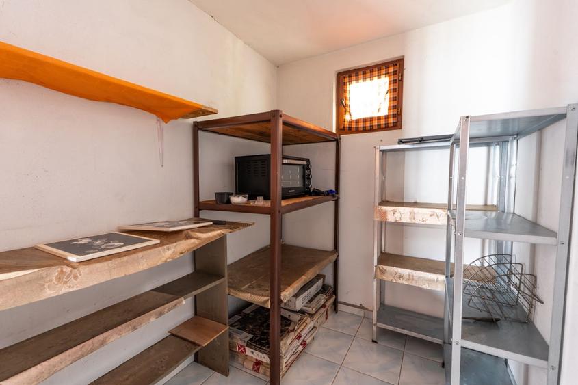 Casă cu 4 camere în Central