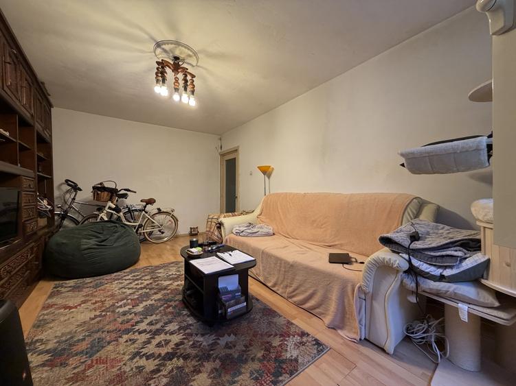 Apartament cu 2 camere decomandat în Complex Studențesc