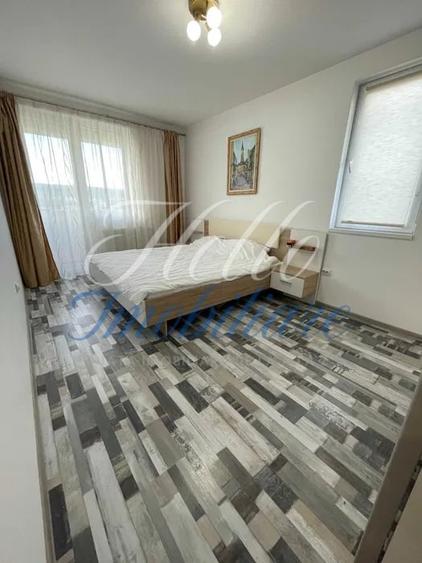 Apartament cu 3 camere semidecomandat în Florești