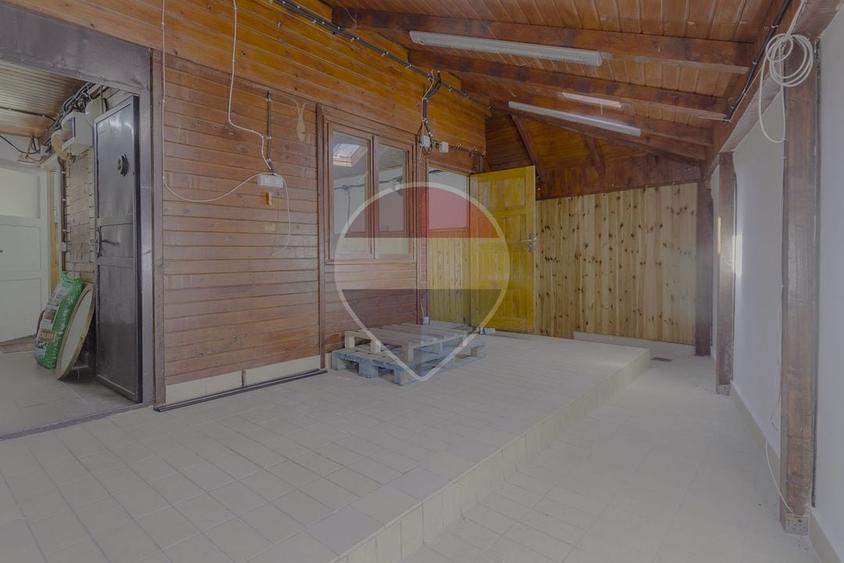 Spațiu comercial, de 100 mp, în Noua