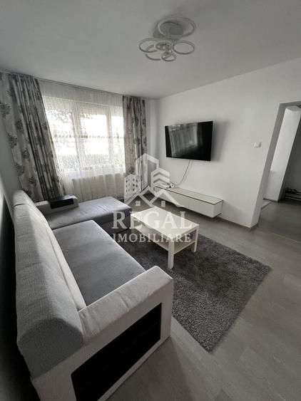 Apartament cu 2 camere decomandat, mobilat în Micro 4 — fotografia 1