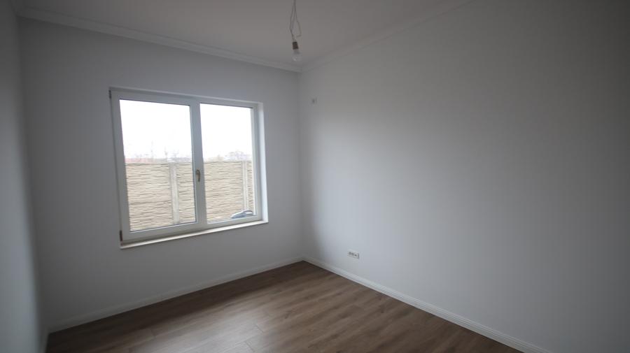 Duplex cu 3 camere cu Teren 322 Mp în Moșnița Nouă