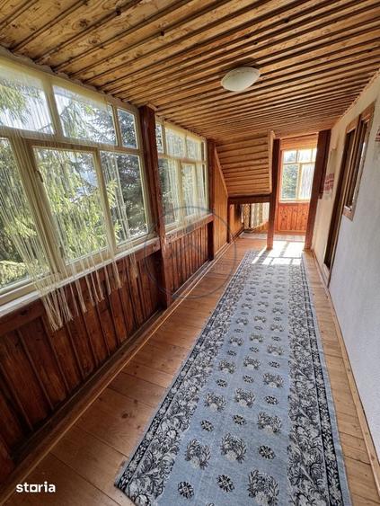 Casă cu 4 camere cu Teren 500 Mp în Central