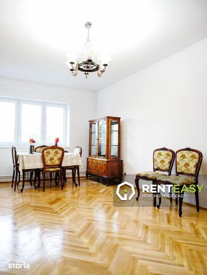 Apartament cu 4 camere în Independenței