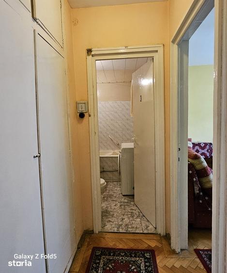 Apartament cu 2 camere bloc tip D, etaj 2 Pia?a Bucure?ti, Oradea - 1