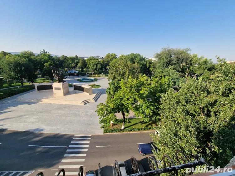 Apartament cu 3 camere decomandat în Central