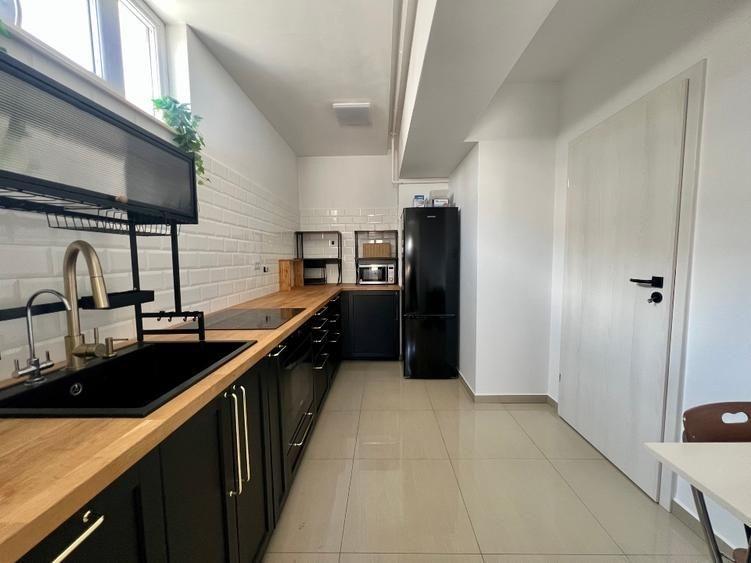 Apartament cu 2 camere semidecomandat, mobilat în Dristor