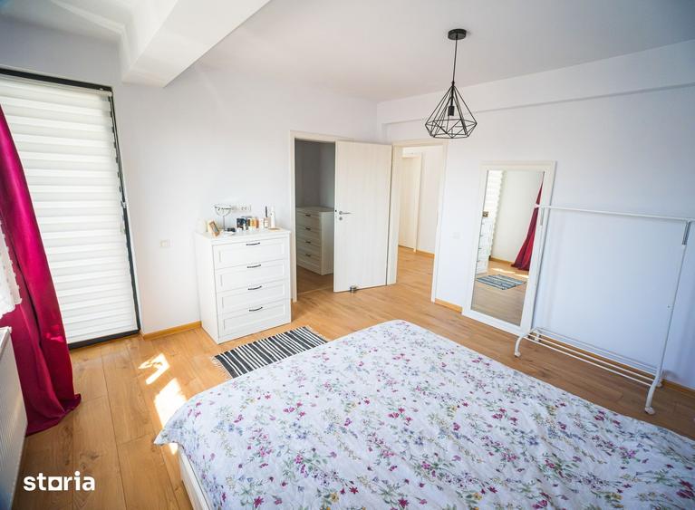 Casă cu 5 camere cu Teren 409 Mp în Berceni