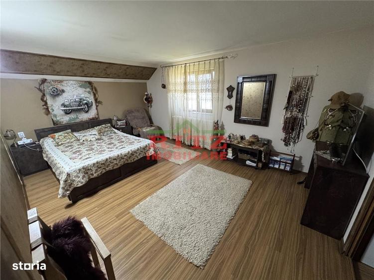 Casă cu 4 camere în Central