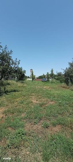Teren de 2449 mp, în Breasta