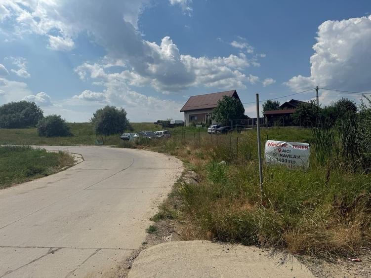 Teren de 1400 mp, în Valea Lupului