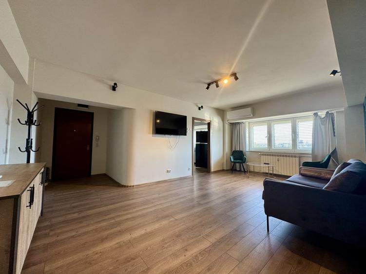 Apartament cu 4 camere decomandat, mobilat în Unirii