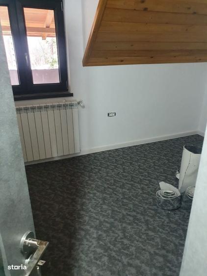 Casă cu 4 camere în Scutaru