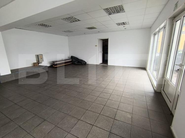 Spațiu comercial, de 77 mp, în Exterior Sud