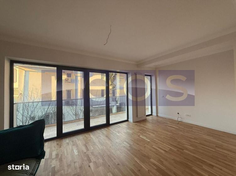 Apartament cu 3 camere în Tei
