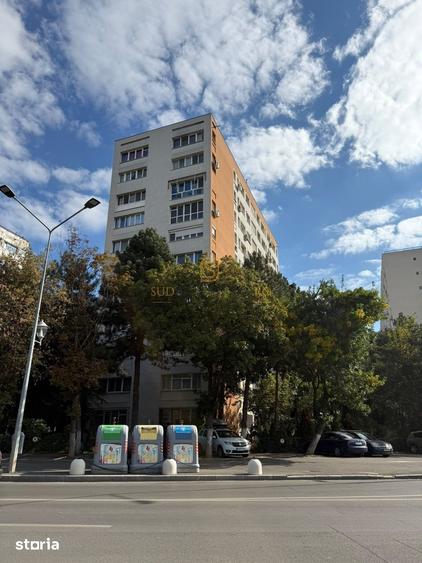 Apartament cu 3 camere, mobilat în Berceni