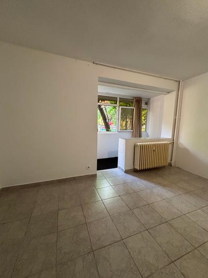 Garsoniera de inchiriat | Ideala pentru spatiu comercial | Bd.Timisoara - 1