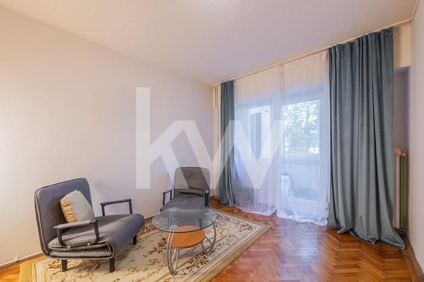 Apartament cu 3 camere decomandat în Răcădău