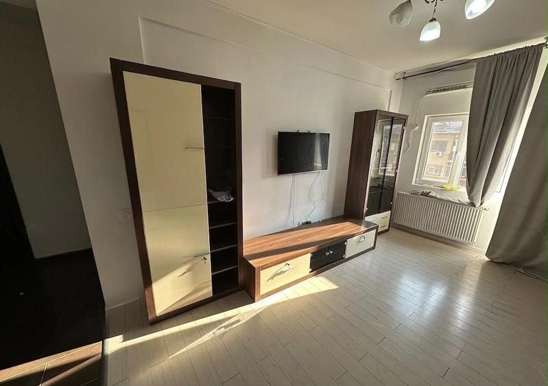 Apartament cu 2 camere semidecomandat în Militari