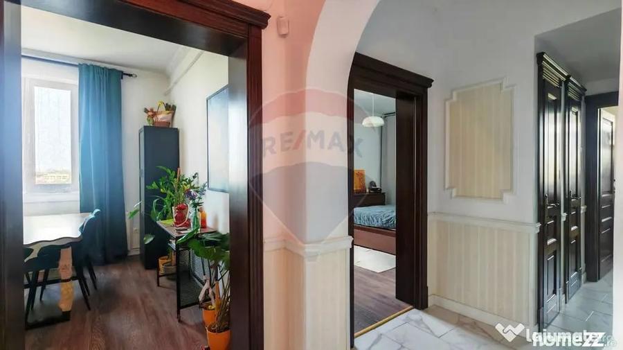Apartament cu 3 camere decomandat în Jiului