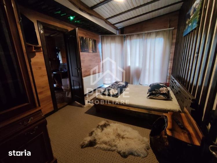 Casă cu 10 camere cu Teren 300 Mp în Câlnic