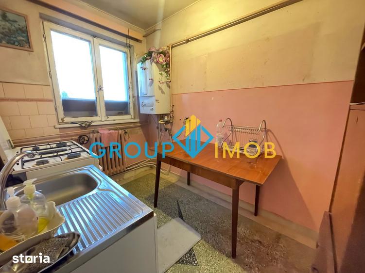 Apartament cu 3 camere semidecomandat în Ultracentral
