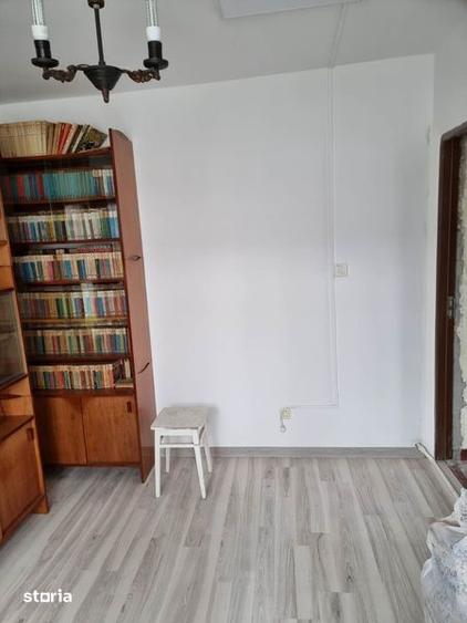 Apartament cu 4 camere în Piața Centrală