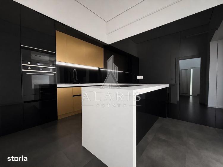 Apartament cu 4 camere decomandat în Central