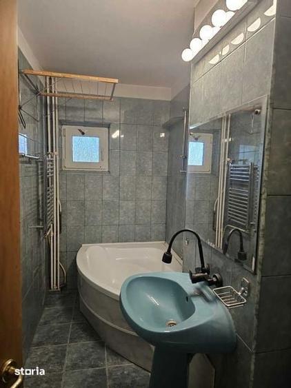 Apartament cu 3 camere decomandat în Aviației