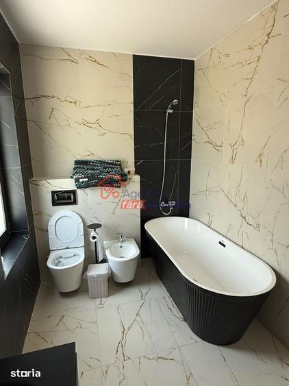 Casă cu 4 camere cu Teren 380 Mp în Central