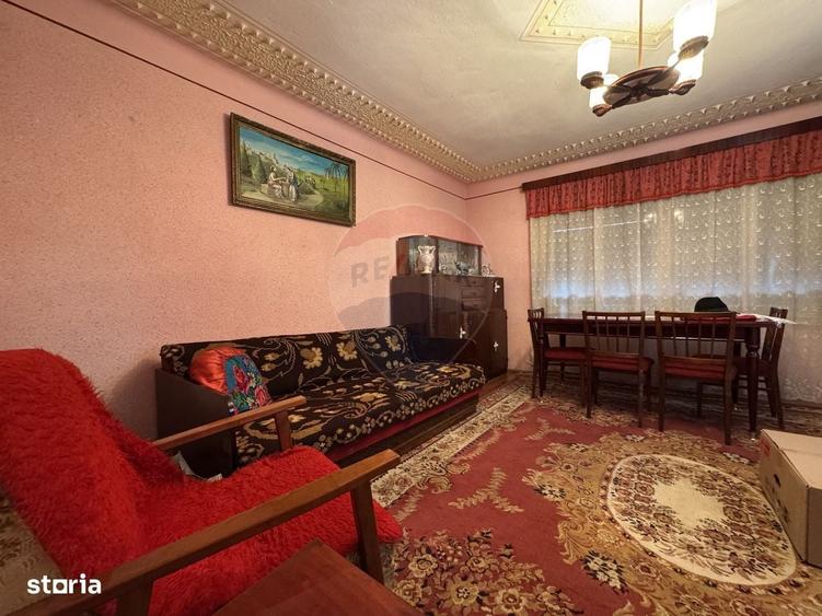 Casă cu 4 camere în Vale