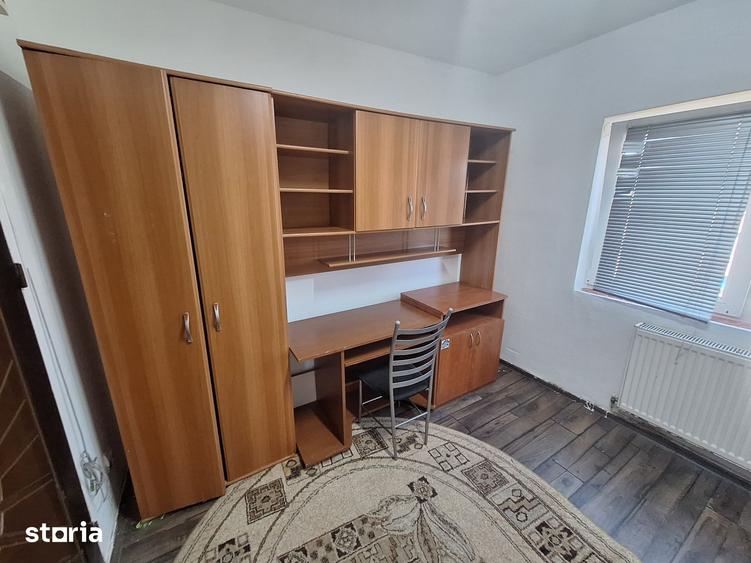 Garsonieră în Est