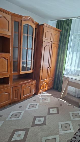 Apartament cu 2 camere semidecomandat în Rucăr