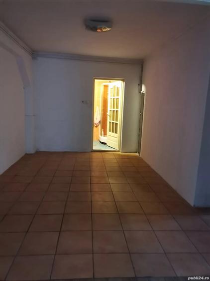 Casă cu 6 camere în Central