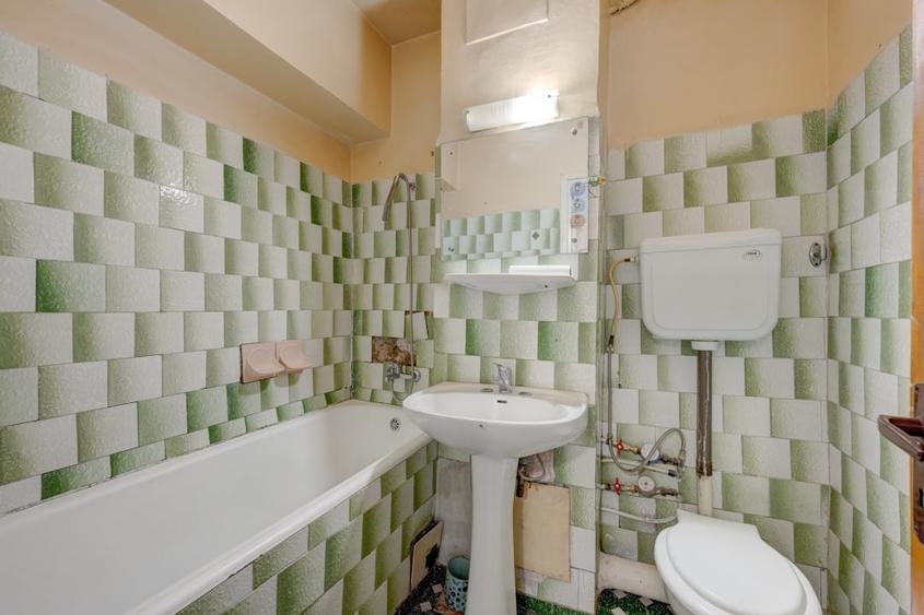 Apartament cu 3 camere decomandat în Lujerului