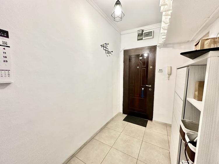 Apartament cu 2 camere semidecomandat, mobilat în Spitalul Județean