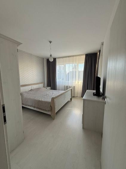 Apartament cu 3 camere decomandat în Nufărul