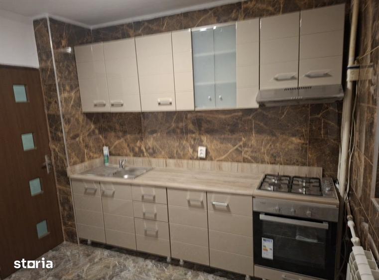 Apartament cu 2 camere decomandat, mobilat în Vitan
