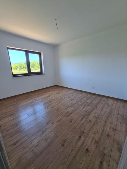 Casă cu 4 camere în Vulcan