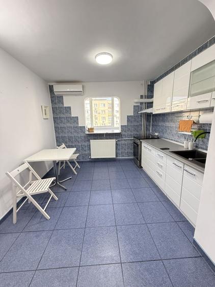 Apartament cu 2 camere decomandat în Exterior Vest