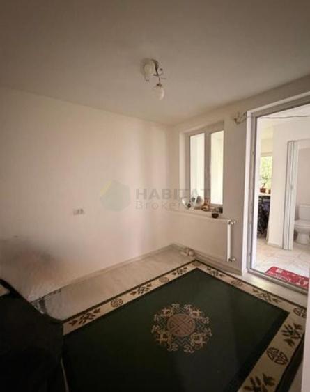 Casă individuală cu 7 camere cu Canalizare în Domenii