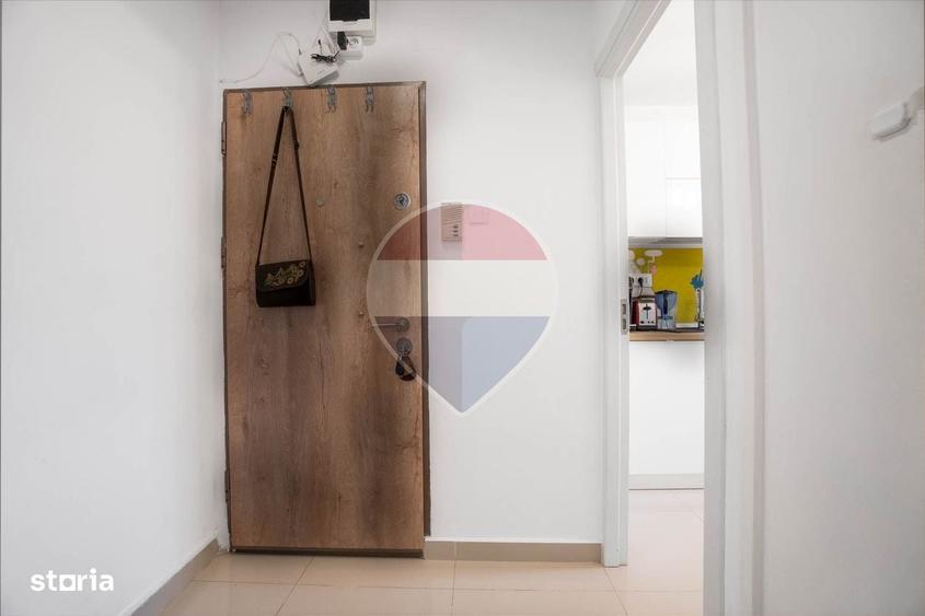 Apartament cu 3 camere semidecomandat în Gării